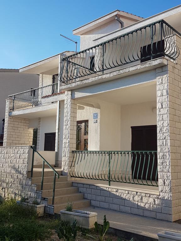 Ante Apartments Duće Kültér fotó